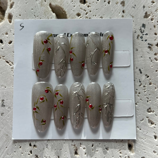 Silver Mistletoe Handmade Nails